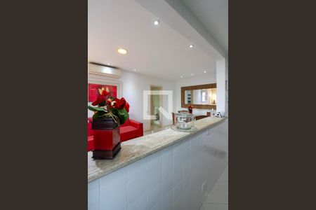 Apartamento para alugar com 56m², 1 quarto e 2 vagas Apartamento para alugar com 56m², 1 quarto e 2 vagasCozinha