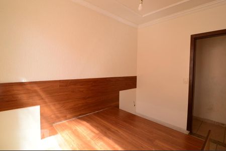 Quarto 1 de casa à venda com 2 quartos, 70m² em Nova Cachoeirinha, Belo Horizonte