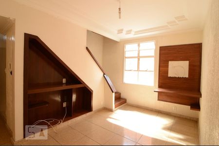 Sala de casa à venda com 2 quartos, 70m² em Nova Cachoeirinha, Belo Horizonte