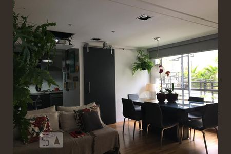 Sala de casa de condomínio para alugar com 3 quartos, 108m² em Vila Andrade, São Paulo