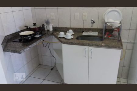 Cozinha de kitnet/studio para alugar com 1 quarto, 30m² em Setor Leste Universitário, Goiânia