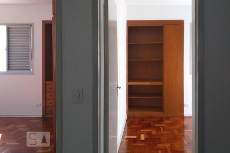 Corredor de apartamento à venda com 2 quartos, 48m² em Saúde, São Paulo