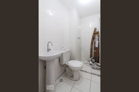 Banheiro de apartamento para alugar com 1 quarto, 35m² em Vila Prudente, São Paulo