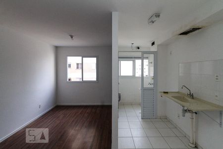 Sala e cozinha de apartamento para alugar com 1 quarto, 35m² em Vila Prudente, São Paulo