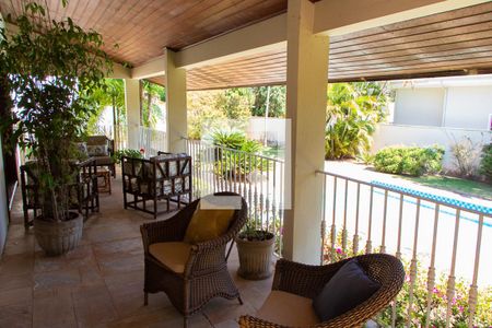 Casa para alugar com 600m², 4 quartos e 6 vagas Casa para alugar com 600m², 4 quartos e 6 vagasVaranda da Sala