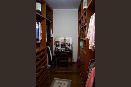 Casa para alugar com 600m², 4 quartos e 6 vagas Casa para alugar com 600m², 4 quartos e 6 vagasCloset do Quarto 3