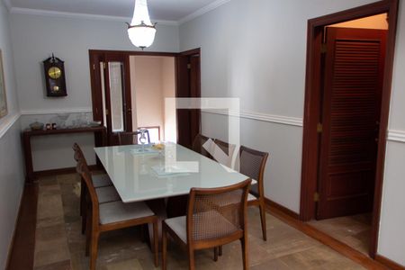 Casa para alugar com 600m², 4 quartos e 6 vagas Casa para alugar com 600m², 4 quartos e 6 vagasSala de Jantar