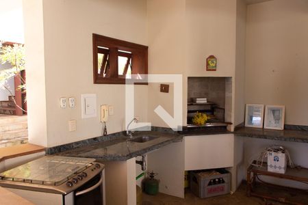 Casa para alugar com 600m², 4 quartos e 6 vagas Casa para alugar com 600m², 4 quartos e 6 vagasÁrea Externa