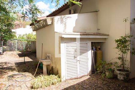 Casa para alugar com 600m², 4 quartos e 6 vagas Casa para alugar com 600m², 4 quartos e 6 vagasÁrea Externa