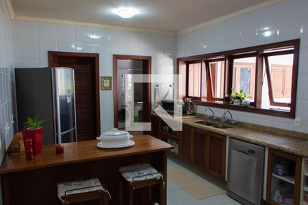 Casa para alugar com 600m², 4 quartos e 6 vagas Casa para alugar com 600m², 4 quartos e 6 vagasCozinha