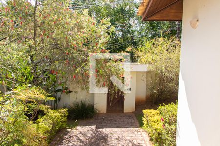 Casa para alugar com 600m², 4 quartos e 6 vagas Casa para alugar com 600m², 4 quartos e 6 vagasÁrea Externa