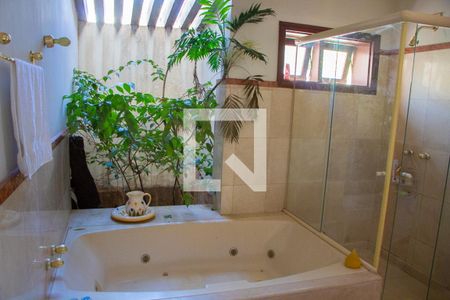 Casa para alugar com 600m², 4 quartos e 6 vagas Casa para alugar com 600m², 4 quartos e 6 vagasBanheiro do Quarto 3