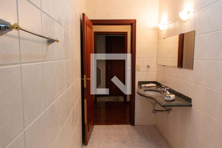 Casa para alugar com 600m², 4 quartos e 6 vagas Casa para alugar com 600m², 4 quartos e 6 vagasBanheiro Social