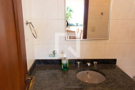 Casa para alugar com 600m², 4 quartos e 6 vagas Casa para alugar com 600m², 4 quartos e 6 vagasBanheiro da Área Externa