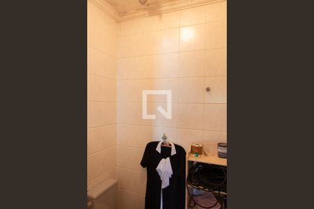 Casa para alugar com 600m², 4 quartos e 6 vagas Casa para alugar com 600m², 4 quartos e 6 vagasBanheiro de Serviço