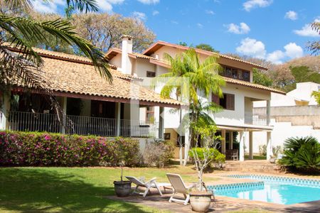 Casa para alugar com 600m², 4 quartos e 6 vagas Casa para alugar com 600m², 4 quartos e 6 vagasÁrea Externa