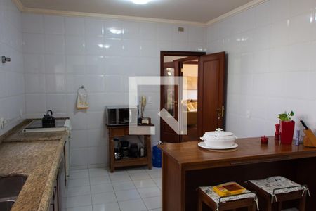 Casa para alugar com 600m², 4 quartos e 6 vagas Casa para alugar com 600m², 4 quartos e 6 vagasCozinha