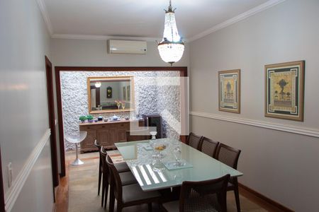 Casa para alugar com 600m², 4 quartos e 6 vagas Casa para alugar com 600m², 4 quartos e 6 vagasSala de Jantar