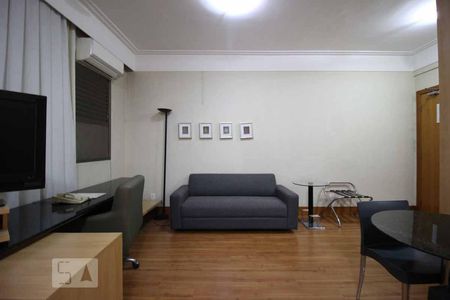 Quarto e cozinha de kitnet/studio para alugar com 1 quarto, 40m² em Lourdes, Belo Horizonte