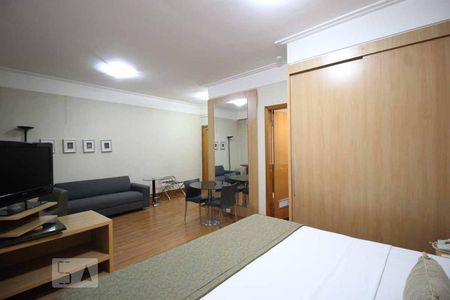 Quarto e cozinha de kitnet/studio para alugar com 1 quarto, 40m² em Lourdes, Belo Horizonte