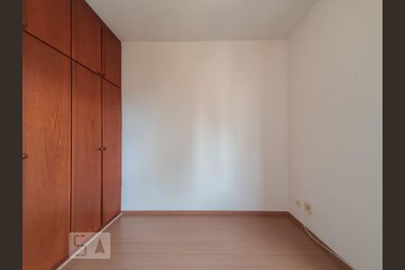 Quarto 2 de apartamento para alugar com 3 quartos, 76m² em Vila Gumercindo, São Paulo