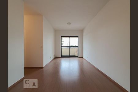 Sala de apartamento para alugar com 3 quartos, 76m² em Vila Gumercindo, São Paulo