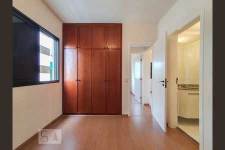 Suíte de apartamento para alugar com 3 quartos, 76m² em Vila Gumercindo, São Paulo