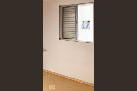 Quarto de apartamento para alugar com 3 quartos, 98m² em Cidade das Flores, Osasco