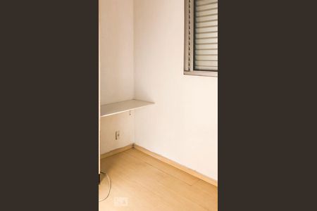 Quarto de apartamento para alugar com 3 quartos, 98m² em Cidade das Flores, Osasco