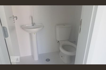 Banheiro de apartamento para alugar com 1 quarto, 34m² em Vila Alpina, São Paulo