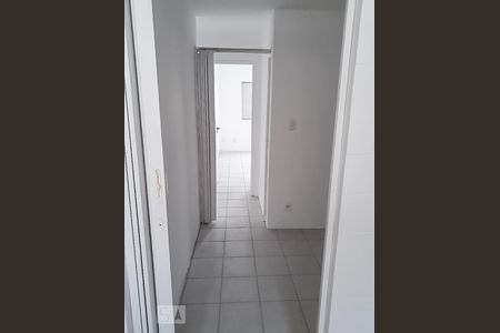 Corredor de apartamento para alugar com 2 quartos, 75m² em Socorro, São Paulo