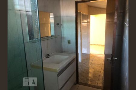 Banheiro 01 de casa à venda com 4 quartos, 200m² em Vila Costa E Silva, Campinas