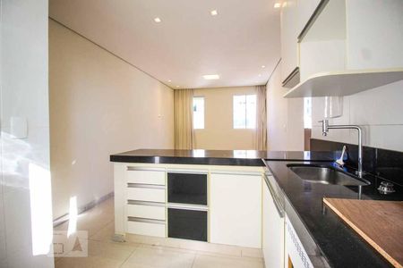 Sala e cozinha de apartamento à venda com 2 quartos, 50m² em São Lucas, Belo Horizonte