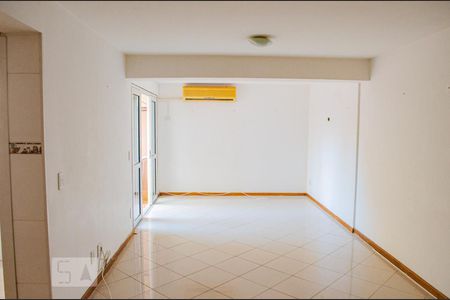 Sala  de apartamento para alugar com 2 quartos, 75m² em São João, Porto Alegre