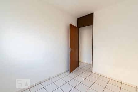 Quarto 01 de apartamento para alugar com 2 quartos, 44m² em Samambaia Sul (samambaia), Brasília