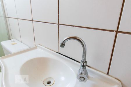 Pia do Banheiro de apartamento para alugar com 2 quartos, 44m² em Samambaia Sul (samambaia), Brasília