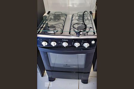 Cozinha  de apartamento para alugar com 2 quartos, 65m² em Jardim Itu Sabará, Porto Alegre