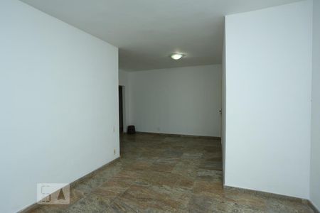 Apartamento à venda com 130m², 3 quartos e 2 vagasSala