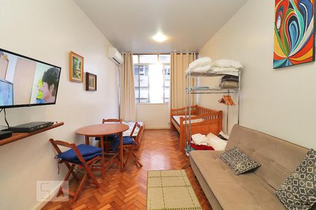 Sala/Quarto. de apartamento à venda com 1 quarto, 36m² em Copacabana, Rio de Janeiro