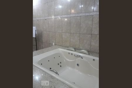 Casa à venda com 999m², 6 quartos e 8 vagas