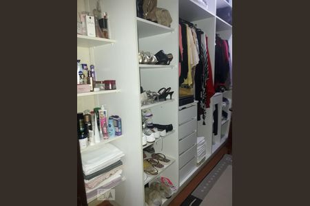 Casa à venda com 999m², 6 quartos e 8 vagas