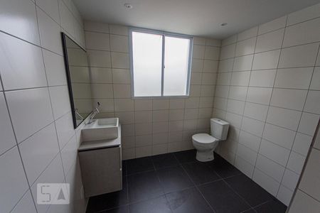 Banheiro de apartamento para alugar com 1 quarto, 52m² em Vila Rosa, Novo Hamburgo