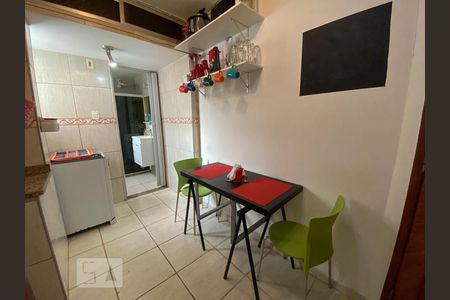 Cozinha de apartamento para alugar com 1 quarto, 25m² em Leblon, Rio de Janeiro