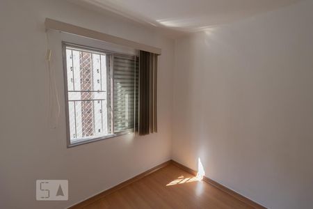 Dormitório 1 de apartamento para alugar com 3 quartos, 75m² em Santa Teresinha, São Paulo