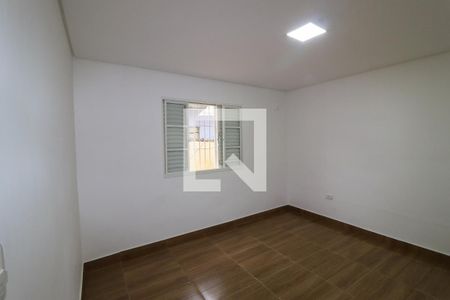 Quarto 1 de casa para alugar com 2 quartos, 80m² em Vila Carrão, São Paulo