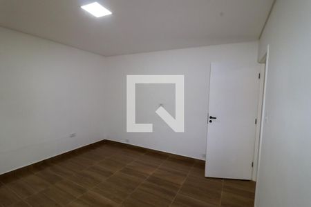 Quarto 1 de casa para alugar com 2 quartos, 60m² em Vila Carrão, São Paulo