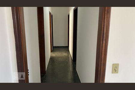 Corredor de casa para alugar com 4 quartos, 300m² em Jardim Nova Europa, Campinas