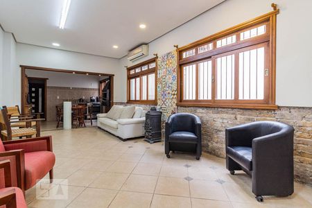 Sala de casa para alugar com 2 quartos, 70m² em Azenha, Porto Alegre