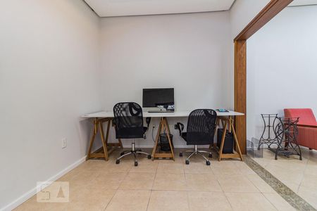 home oficce de casa para alugar com 2 quartos, 70m² em Azenha, Porto Alegre