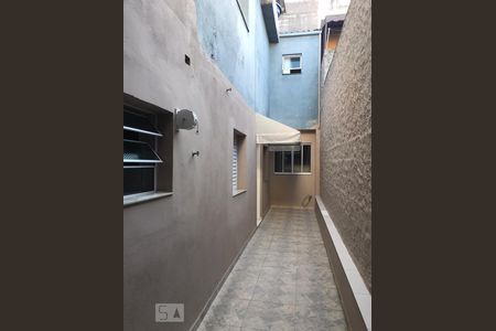 Corredor de casa para alugar com 2 quartos, 60m² em Vila Charlote, São Paulo